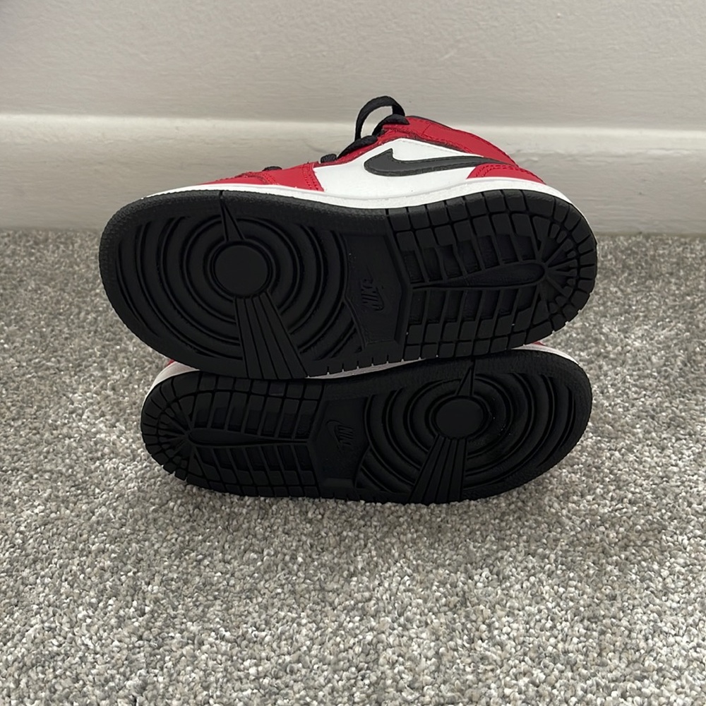 Jordan 1 Mid Chicago (TD) Sz 8C - Picture 8 of 9
